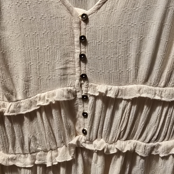 Buffalo David Bitton Cream Ruffle-Trim Long Sleeve V-Neck Top - Picture 6 of 6